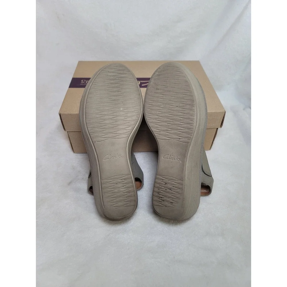 Clarks Bohemian Y2K Wedge Sandals Gray Comfy Leather Vacation Size 7 Resortwear‎